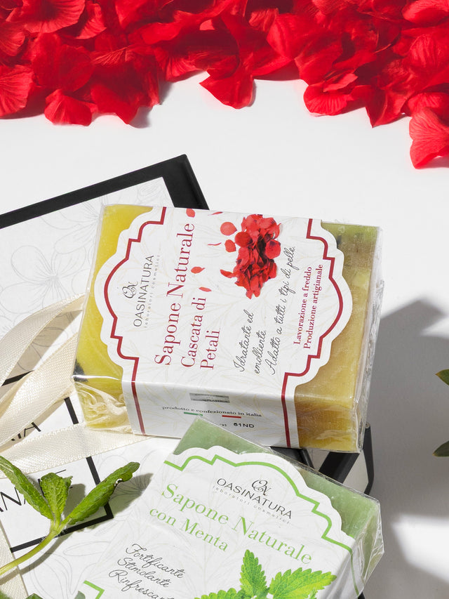 SAPONETTA NATURALE CASCATA DI PETALI